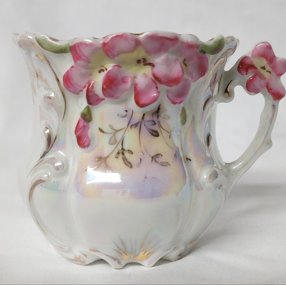 GERMAN PORCELAIN TEA CUP w/IRIDESCENT LUSTRE GLAZERARE!Antique Fulda Tea Cup